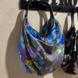 Old Navy silky gray floral print scarf hobo bag